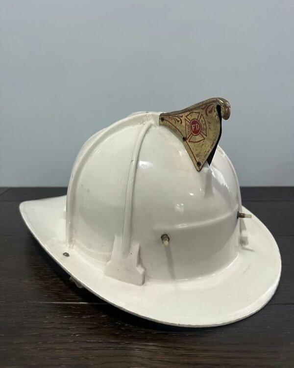 Cairns 880 Smoothie Fire Helmet – 1974